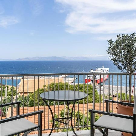 Apartament On The Port Rafína Zewnętrze zdjęcie
